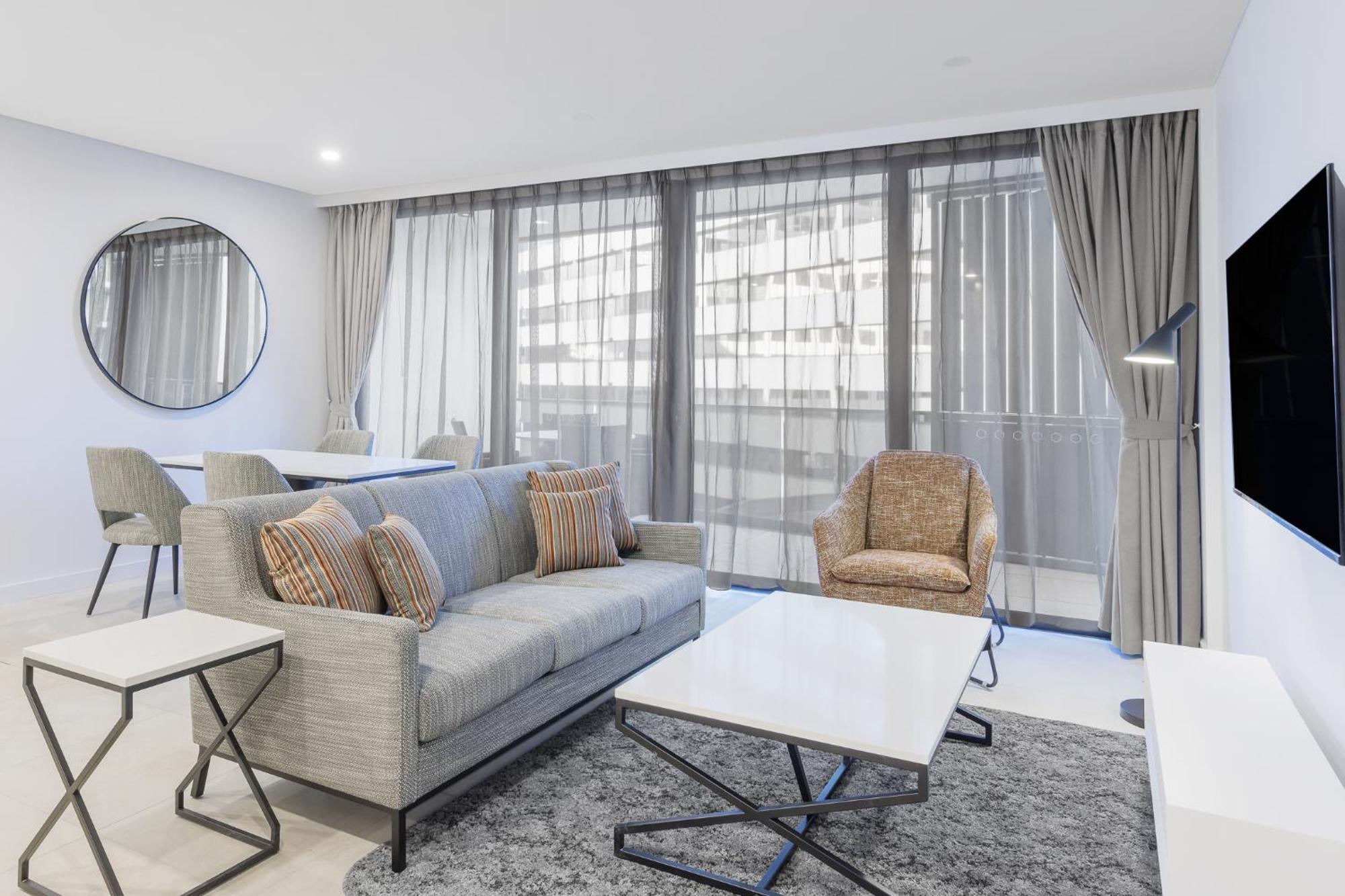 Meriton Suites Canberra Exteriér fotografie The interior of a typical apartment