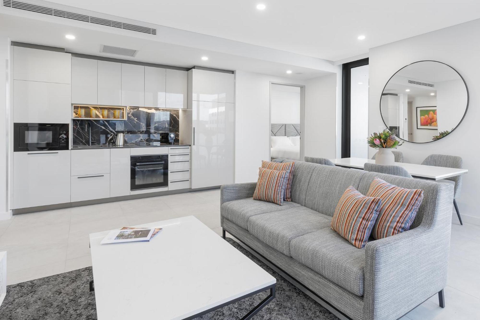 Meriton Suites Canberra Exteriér fotografie A typical apartment interior