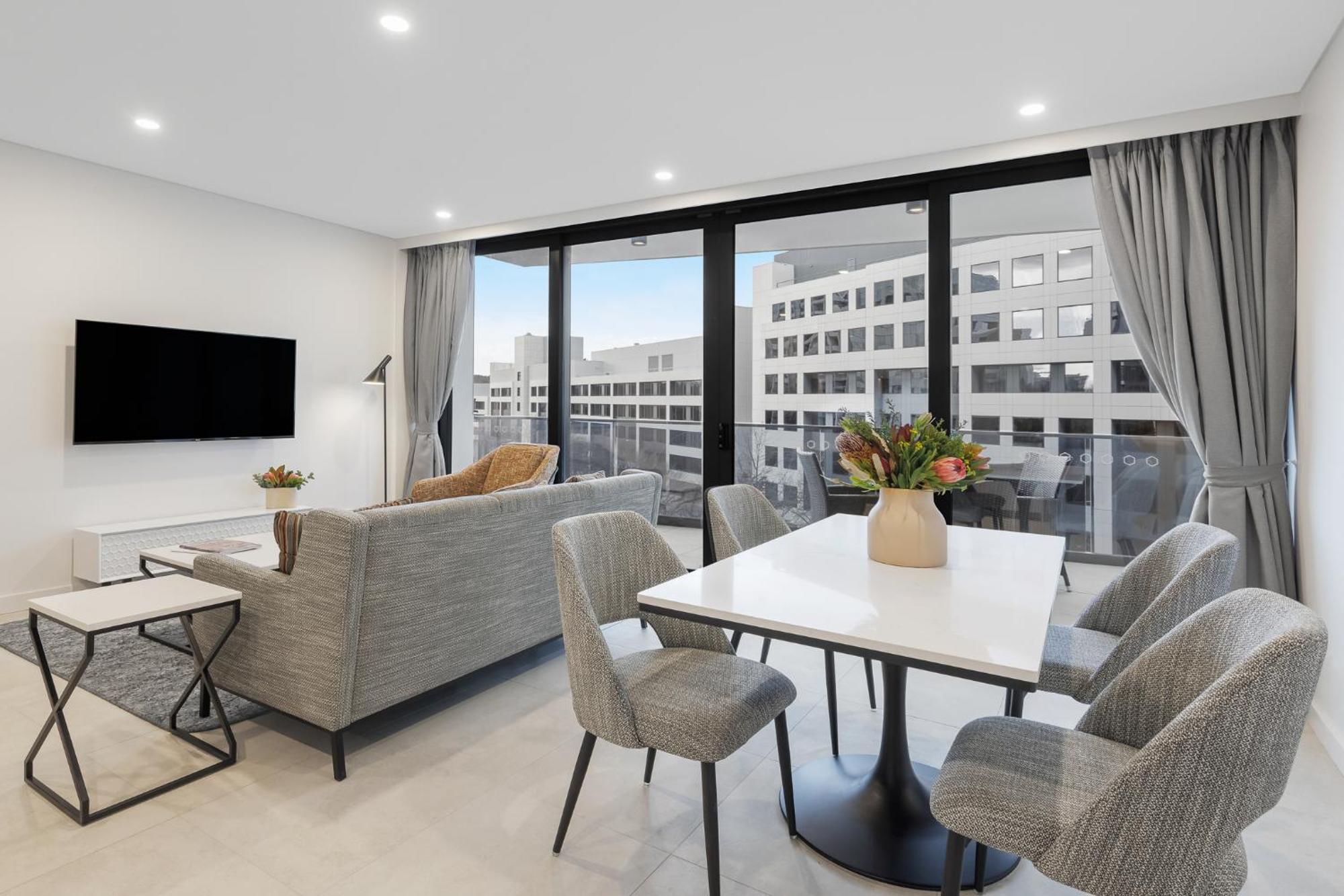 Meriton Suites Canberra Exteriér fotografie The interior of a typical apartment