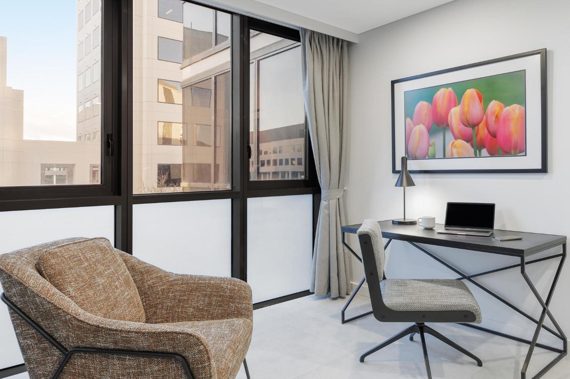 Meriton Suites Canberra Exteriér fotografie A typical apartment at The Met