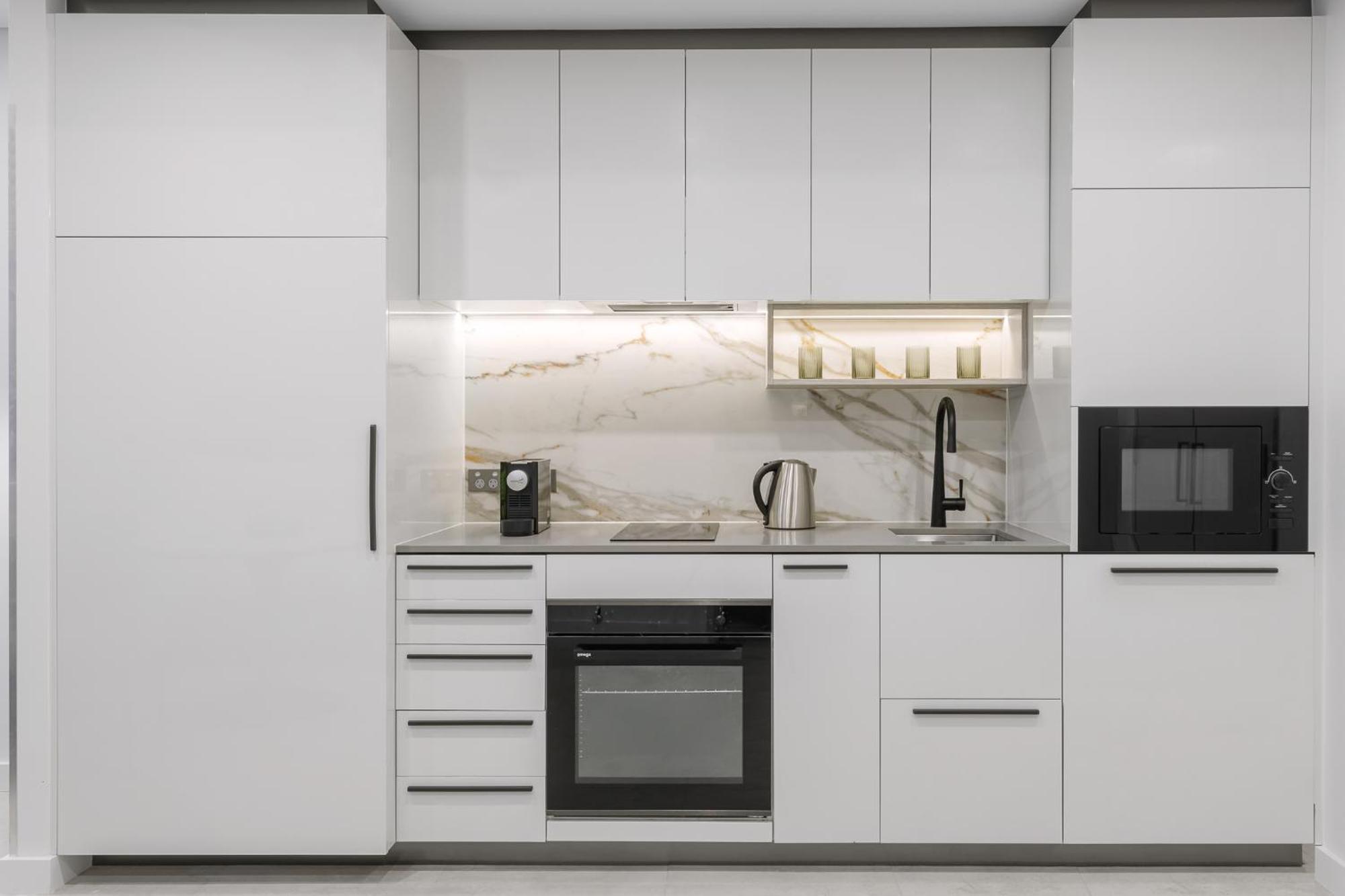 Meriton Suites Canberra Exteriér fotografie A modern kitchen